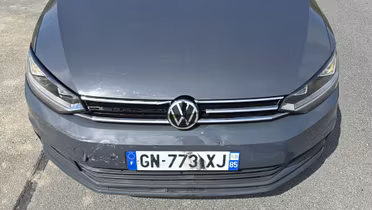 VOLKSWAGEN Touran
