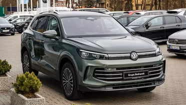 VOLKSWAGEN Tiguan
