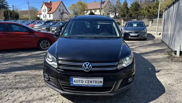 VOLKSWAGEN Tiguan