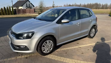 VOLKSWAGEN Polo