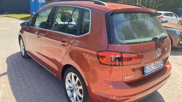 VOLKSWAGEN Golf Sportsvan