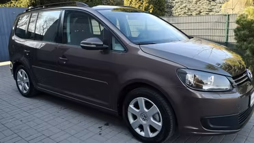 VOLKSWAGEN Touran