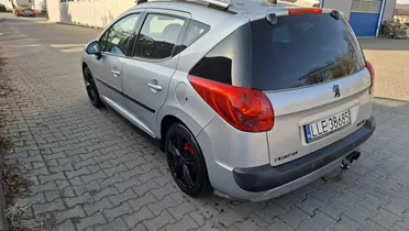 PEUGEOT 207