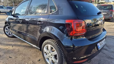 VOLKSWAGEN Polo