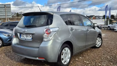 TOYOTA Verso