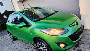 MAZDA 2