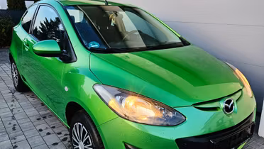 MAZDA 2
