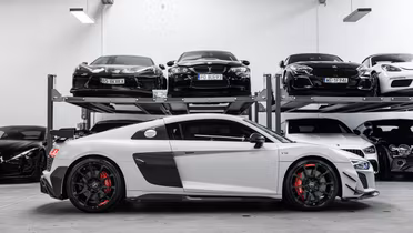 AUDI R8