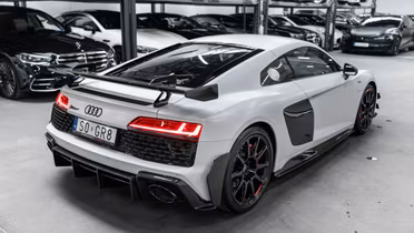AUDI R8