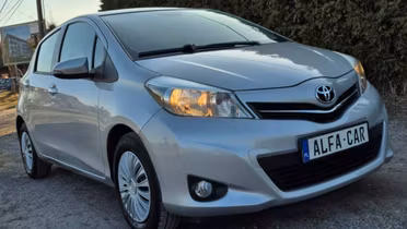 TOYOTA Yaris