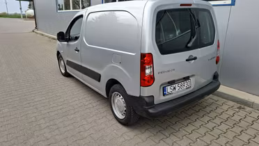 PEUGEOT Partner