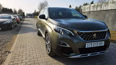 PEUGEOT 5008
