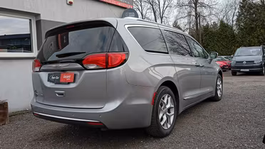 CHRYSLER Pacifica