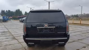 CADILLAC Escalade