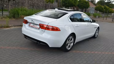 JAGUAR XE