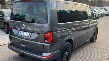 VOLKSWAGEN Multivan