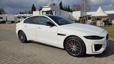 JAGUAR XE
