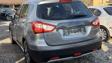SUZUKI S-Cross