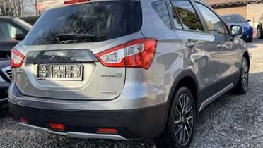 SUZUKI S-Cross