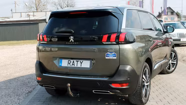 PEUGEOT 5008