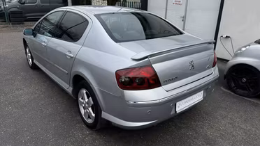 PEUGEOT 407