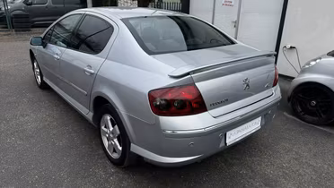 PEUGEOT 407