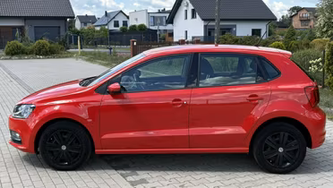 VOLKSWAGEN Polo
