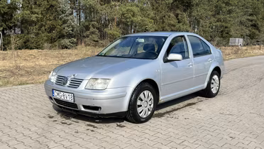 VOLKSWAGEN Bora