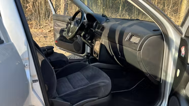 VOLKSWAGEN Bora