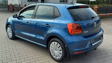 VOLKSWAGEN Polo