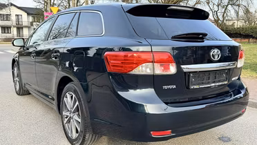 TOYOTA Avensis