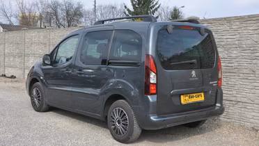 PEUGEOT Partner