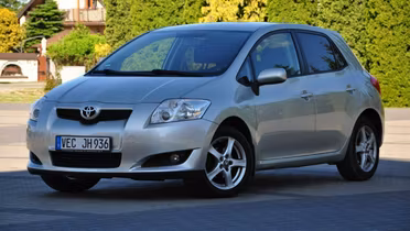 TOYOTA Auris