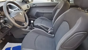 PEUGEOT 206+