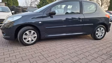PEUGEOT 206+
