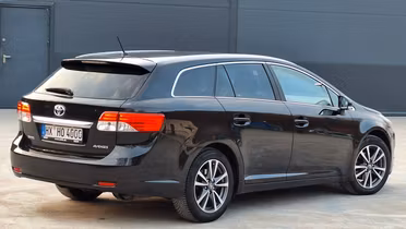 TOYOTA Avensis