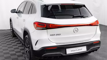 MERCEDES-BENZ EQA