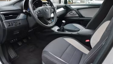 TOYOTA Avensis