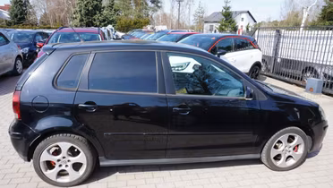VOLKSWAGEN Polo