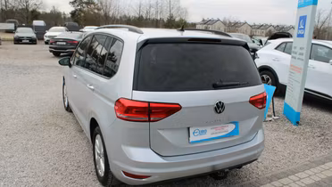 VOLKSWAGEN Touran