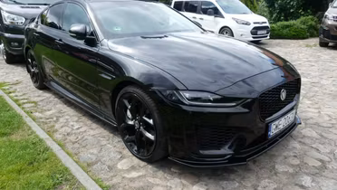 JAGUAR XE