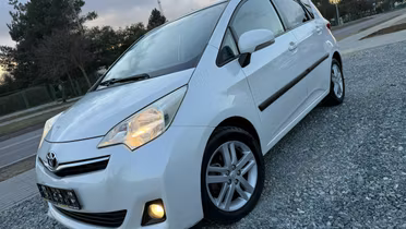 TOYOTA Verso-S