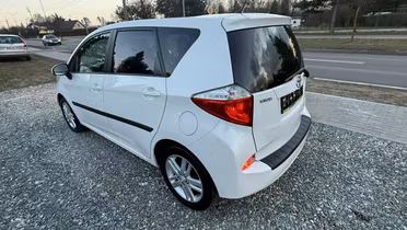TOYOTA Verso-S