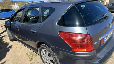 PEUGEOT 407