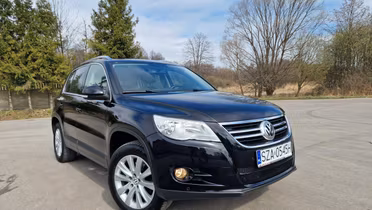 VOLKSWAGEN Tiguan