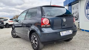 VOLKSWAGEN Polo