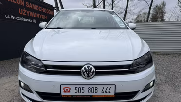 VOLKSWAGEN Polo
