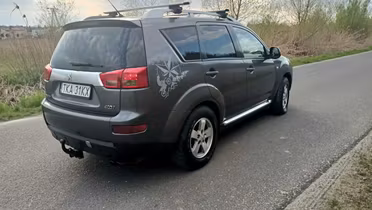 PEUGEOT 4007