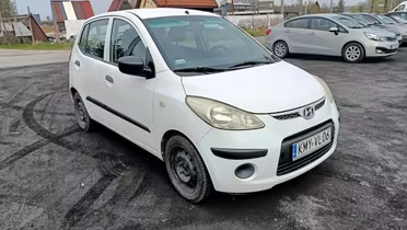 HYUNDAI i10