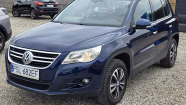 VOLKSWAGEN Tiguan
